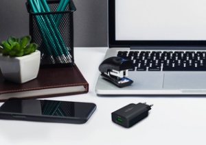 ANSMANN USB-Steckdosenadapter HOME CHARGER HC118QC, schwarz