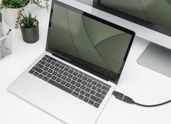 DIGITUS 4K USB-Adapter, USB-C Stecker - HDMI A/B Kupplung