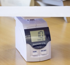 RAADHUIS Briefwaage digital, Tragkraft: 500 g, weiß / blau