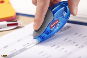 Tipp-Ex Korrekturroller Soft Grip, 4,2 mm x 10 m, Display