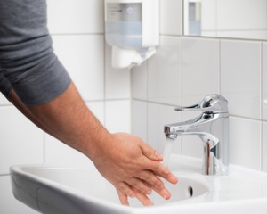 TORK Milde Flüssigseife für Mini-Seifenspender, 525 ml